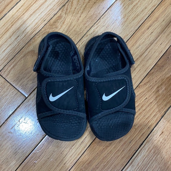 7c nike sandals